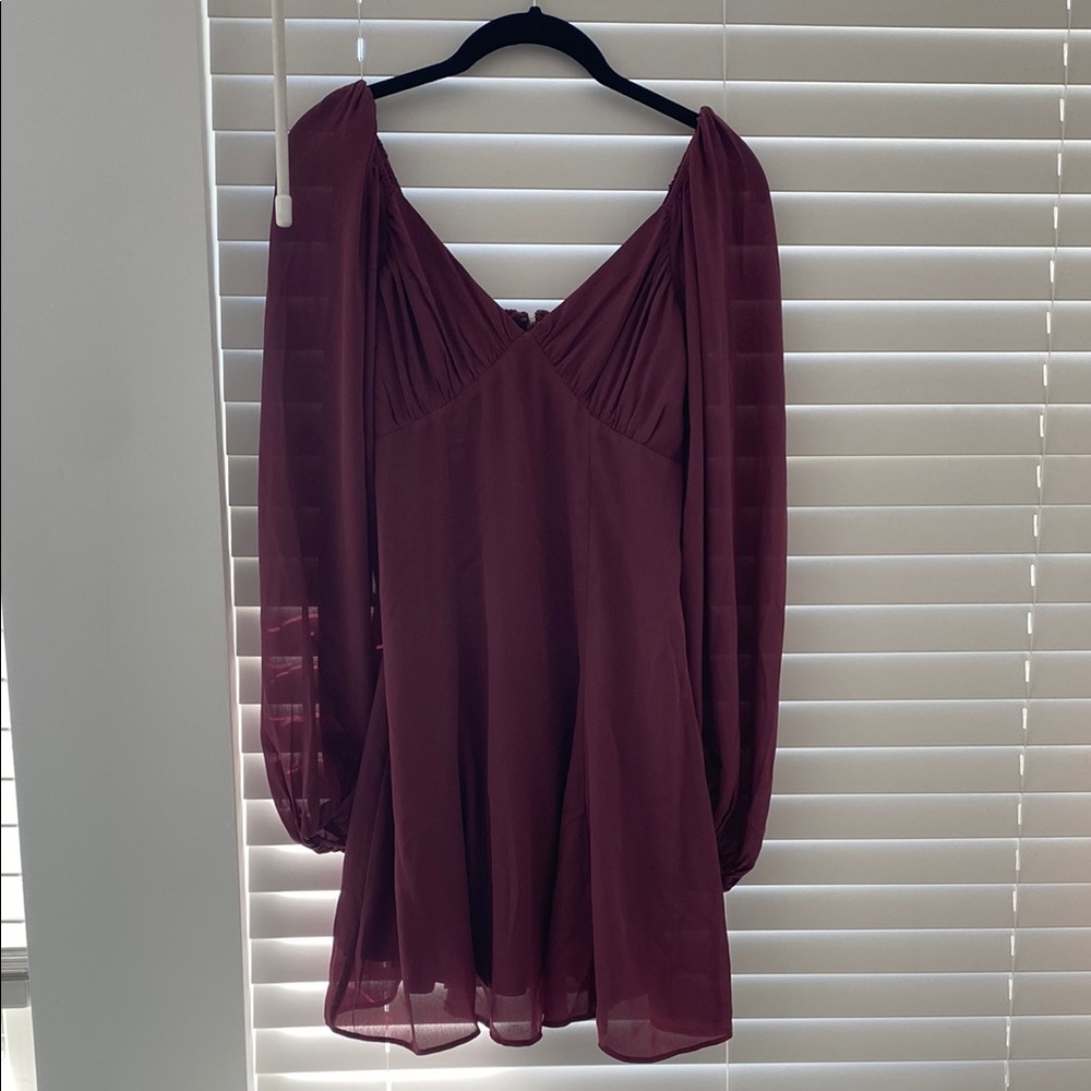 Elegant Burgundy Long Sleeve Dress